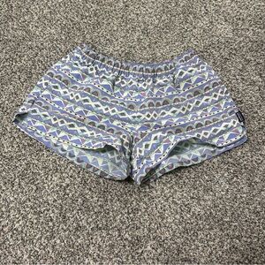 Patagonia Barely Baggie Shorts Womens Small Aztec Geometric 2.5” Unlined